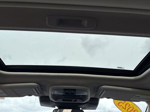 Used 2025 Subaru Crosstrek 2.0i Premium image 39