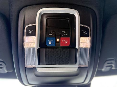 Used 2024 RAM 1500 Laramie RWD image 26