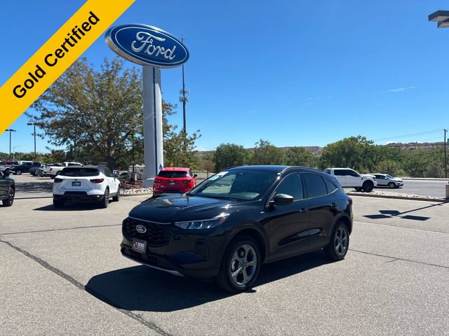 Certified 2025 Ford Escape ST-Line AWD/4WD image 1