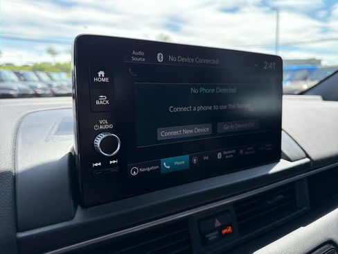 Used 2025 Honda Pilot Black Edition image 19