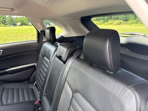 Used 2018 Ford Edge SEL w/ Equipment Group 201A FWD image 36
