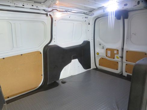 Used 2022 Ford Transit Connect XL FWD image 21