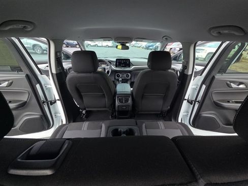 Used 2025 Chevrolet Blazer LT w/ Convenience Package FWD image 21