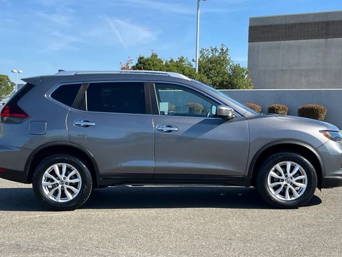 Used 2019 Nissan Rogue SV AWD/4WD image 6