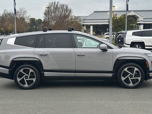 New 2026 Hyundai Ioniq 9 Limited image 3