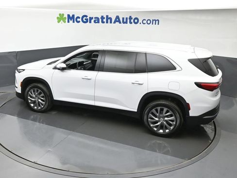 Used 2025 Buick Enclave Preferred image 20