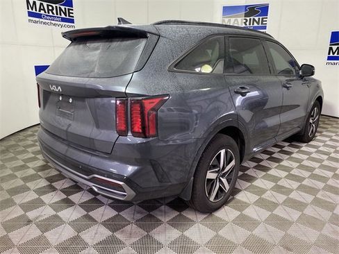 Used 2023 Kia Sorento S w/ Panoramic Sunroof Package image 16