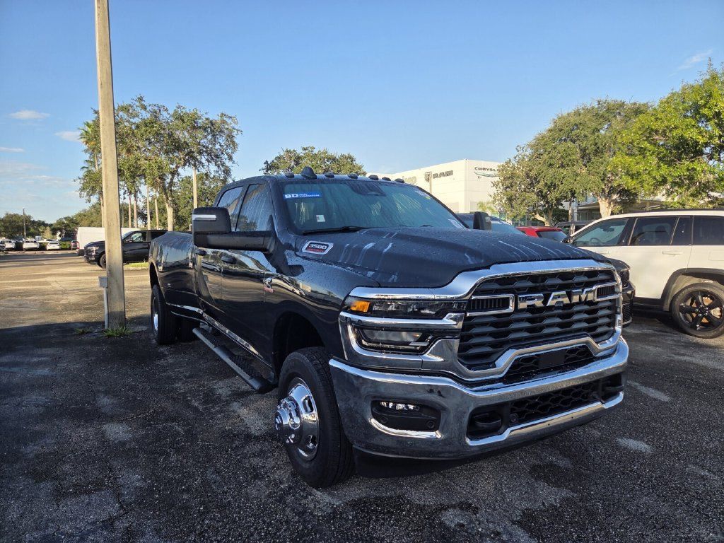 Used 2026 RAM 3500 Tradesman AWD/4WD image 2