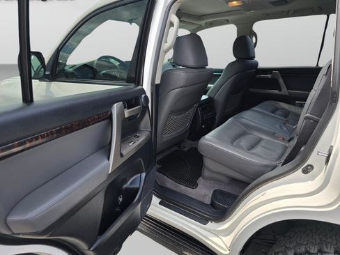 Used 2009 Toyota Land Cruiser AWD/4WD image 27