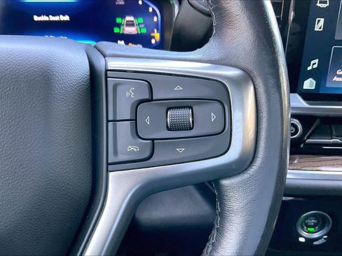 Used 2022 Chevrolet Silverado 1500 LT AWD/4WD image 23