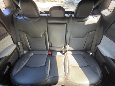Used 2025 Jeep Compass Latitude AWD/4WD image 35
