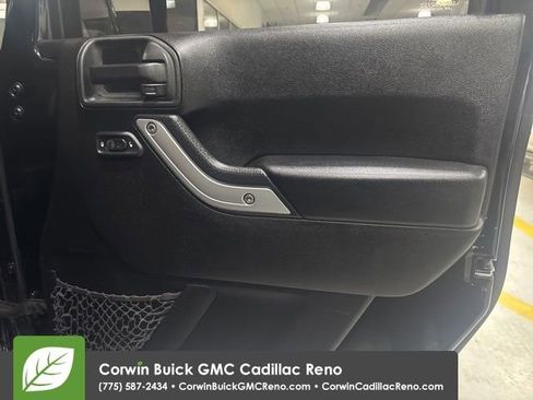 Used 2013 Jeep Wrangler Unlimited Sahara w/ Connectivity Group AWD/4WD image 12