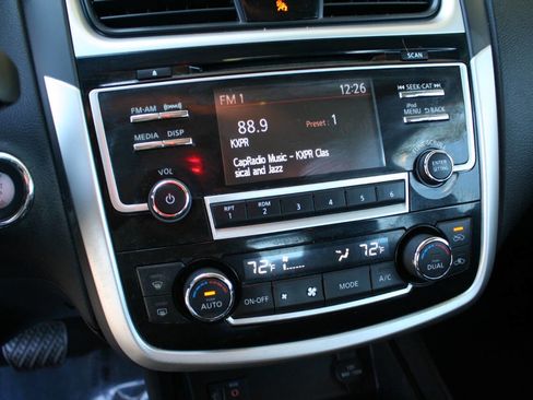 Used 2018 Nissan Altima 2.5 SL FWD image 21