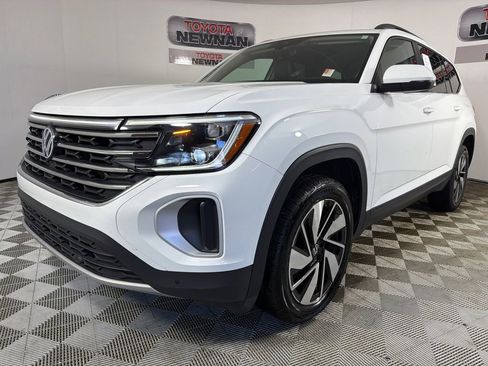 Used 2024 Volkswagen Atlas SE FWD image 7