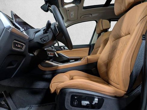 Used 2026 BMW X7 xDrive40i AWD/4WD image 4