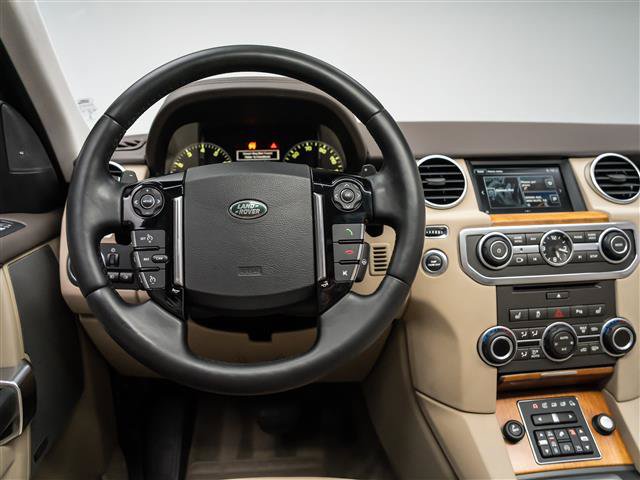 Used 2016 Land Rover LR4 HSE LUX AWD/4WD image 21