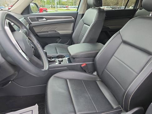 Used 2023 Volkswagen Atlas SE w/ Black Wheel Package AWD/4WD image 15