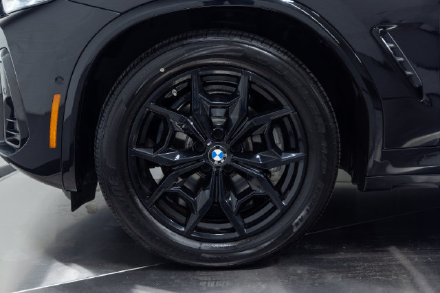 Certified 2023 BMW X4 xDrive30i w/ M Sport Package AWD/4WD image 25