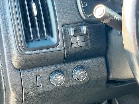 Used 2021 GMC Canyon Denali image 10