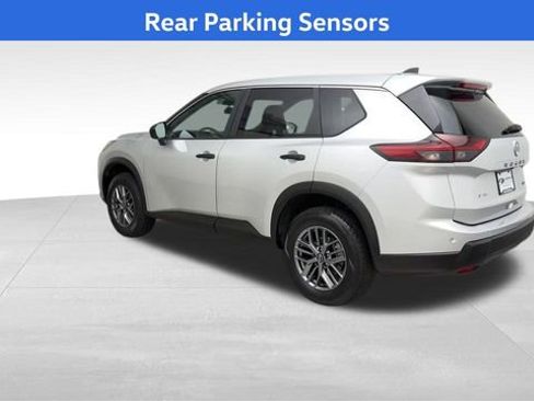 Used 2024 Nissan Rogue S image 4