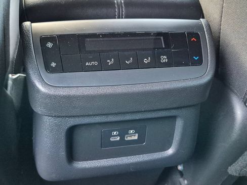 Used 2025 Nissan Pathfinder SV AWD/4WD image 24