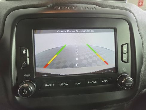 Used 2017 Jeep Renegade Trailhawk AWD/4WD image 33
