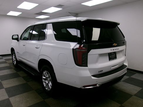 Used 2025 Chevrolet Tahoe LT AWD/4WD image 2
