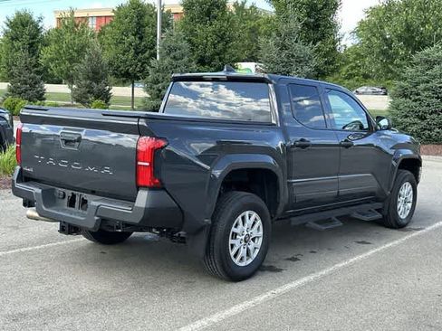 Used 2024 Toyota Tacoma SR AWD/4WD image 31