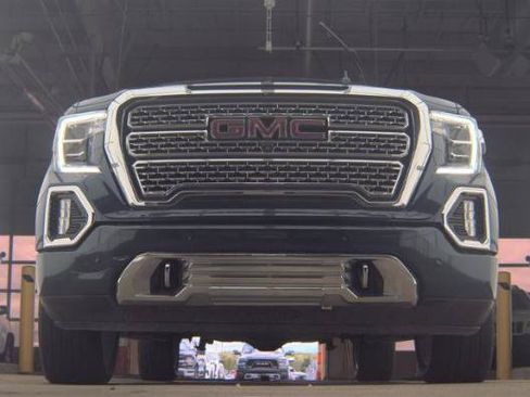 Used 2021 GMC Sierra 1500 Denali w/ Denali Ultimate Package AWD/4WD image 9