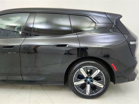 Used 2024 BMW iX xDrive50 w/ Sport Package image 10
