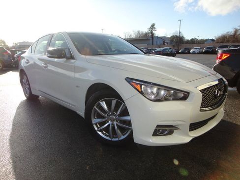 Used 2016 INFINITI Q50 Premium w/ 2.0T Premium Plus Package AWD/4WD image 3