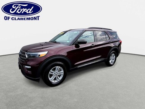 Used 2022 Ford Explorer XLT w/ Equipment Group 202A AWD/4WD image 4