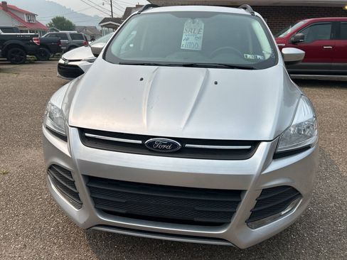 Used 2016 Ford Escape SE w/ Equipment Group 201A AWD/4WD image 3