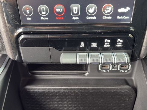 Used 2021 RAM 1500 Big Horn AWD/4WD image 15