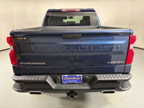 Used 2019 Chevrolet Silverado 1500 Custom Trail Boss w/ Custom Convenience Package image 8