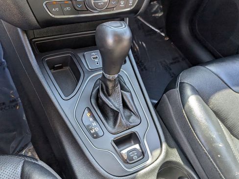 Used 2022 Jeep Cherokee Latitude Lux image 22