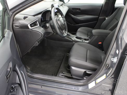 Used 2026 Toyota Corolla LE FWD image 13