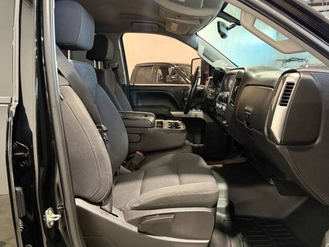Used 2018 Chevrolet Silverado 2500 LT w/ Midnight Edition AWD/4WD image 17