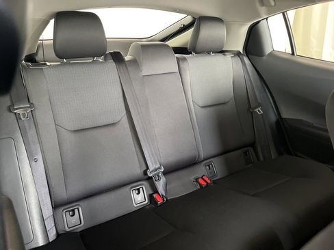 Used 2025 Toyota Prius LE image 31