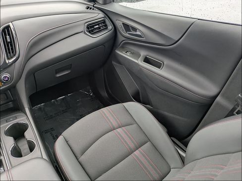 Used 2024 Chevrolet Equinox RS FWD image 16