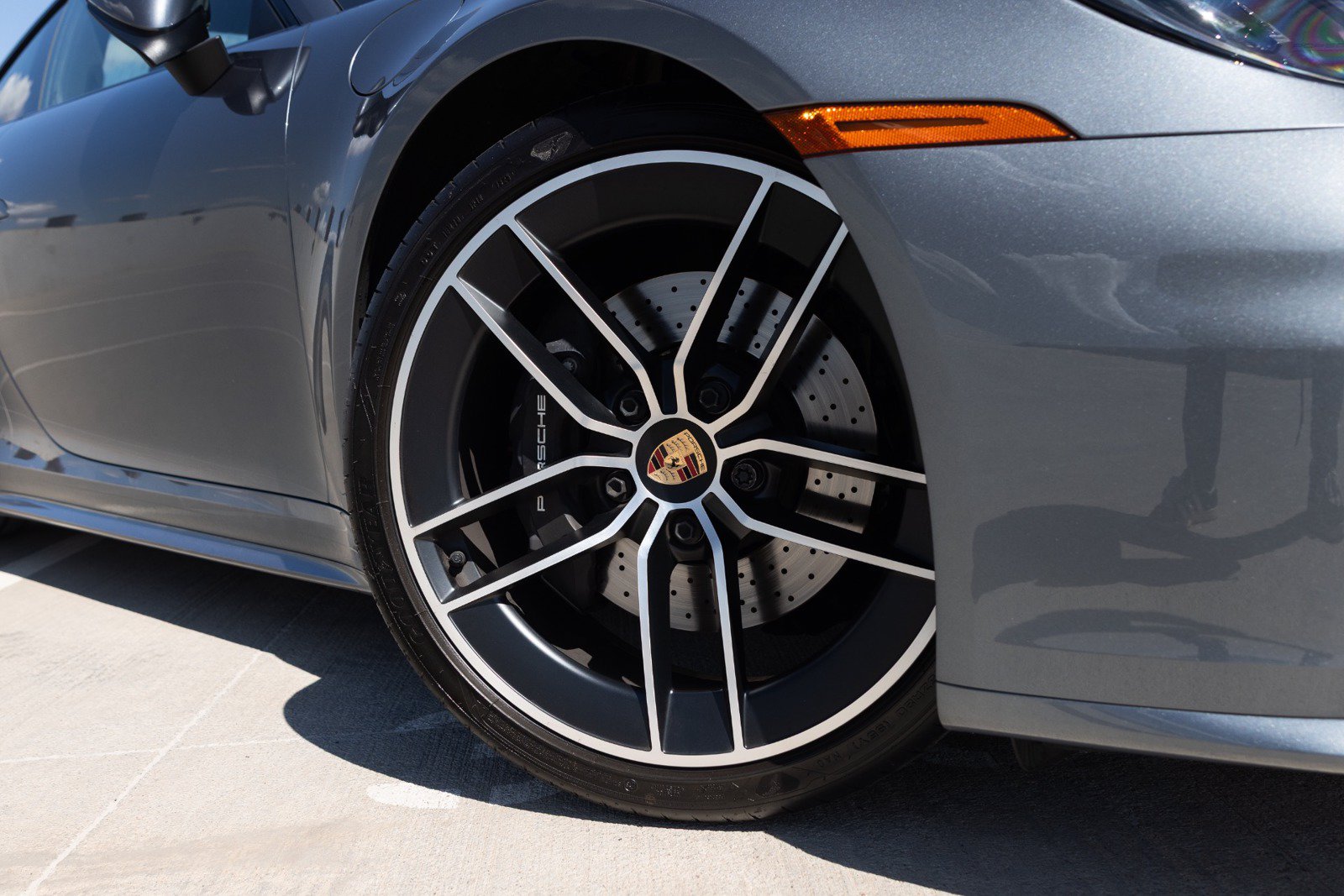 Used 2025 Porsche 911 Carrera T RWD image 26