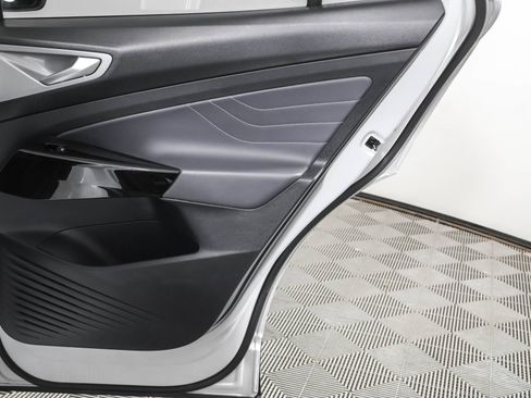 Used 2023 Volkswagen ID.4 Pro S Plus image 44