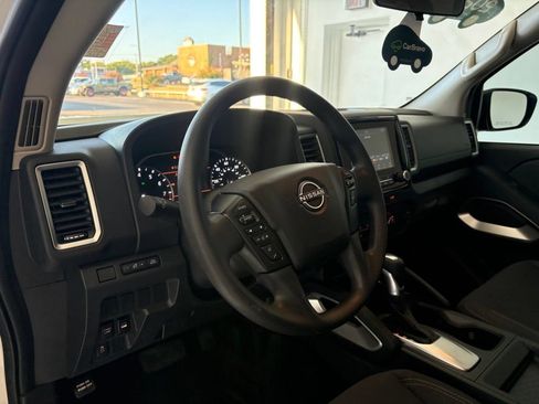 Used 2023 Nissan Frontier SV w/ Tow Package AWD/4WD image 2