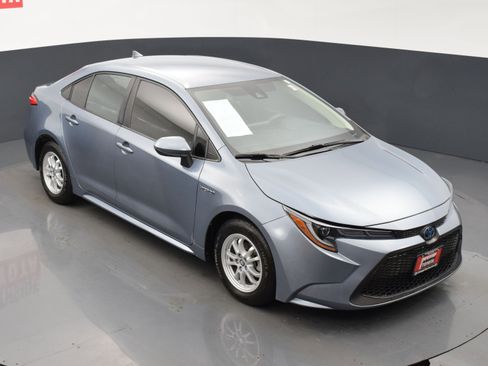 Used 2021 Toyota Corolla LE image 21