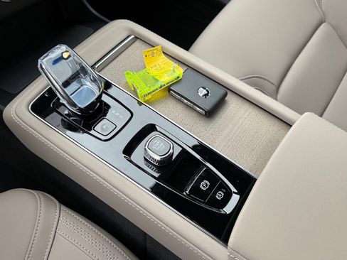 New 2026 Volvo XC90 B6 Plus image 15