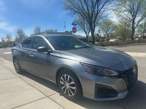 Used 2024 Nissan Altima 2.5 S FWD image 2