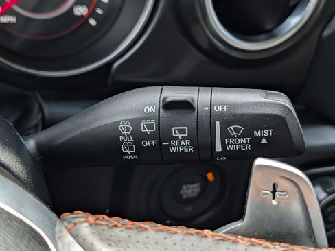 Used 2022 Jeep Wrangler Unlimited Rubicon AWD/4WD image 30