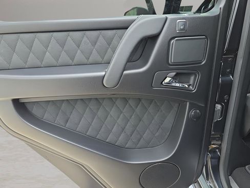 Used 2017 Mercedes-Benz G 550 Squared image 32