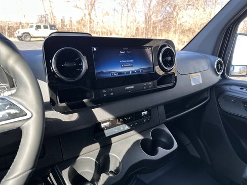 New 2026 Mercedes-Benz Sprinter 2500 image 21