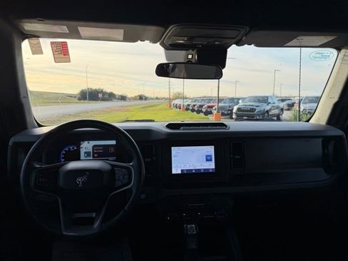 Used 2021 Ford Bronco Big Bend w/ Sasquatch Package image 11